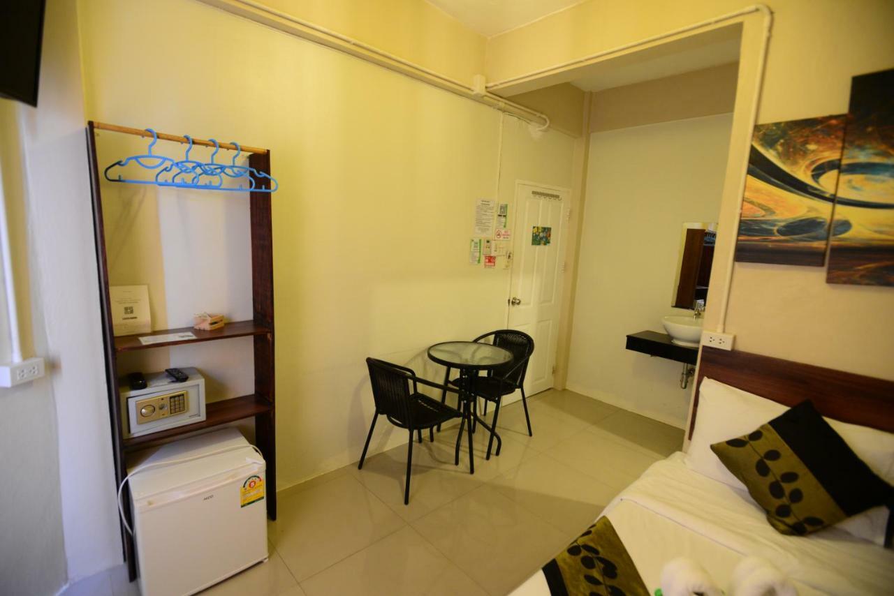 Khaosan House 2*