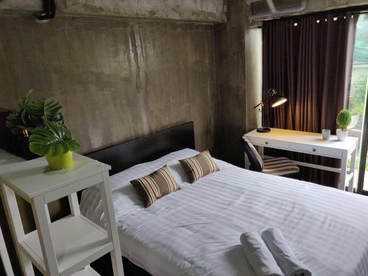 The Hog * Bangkok