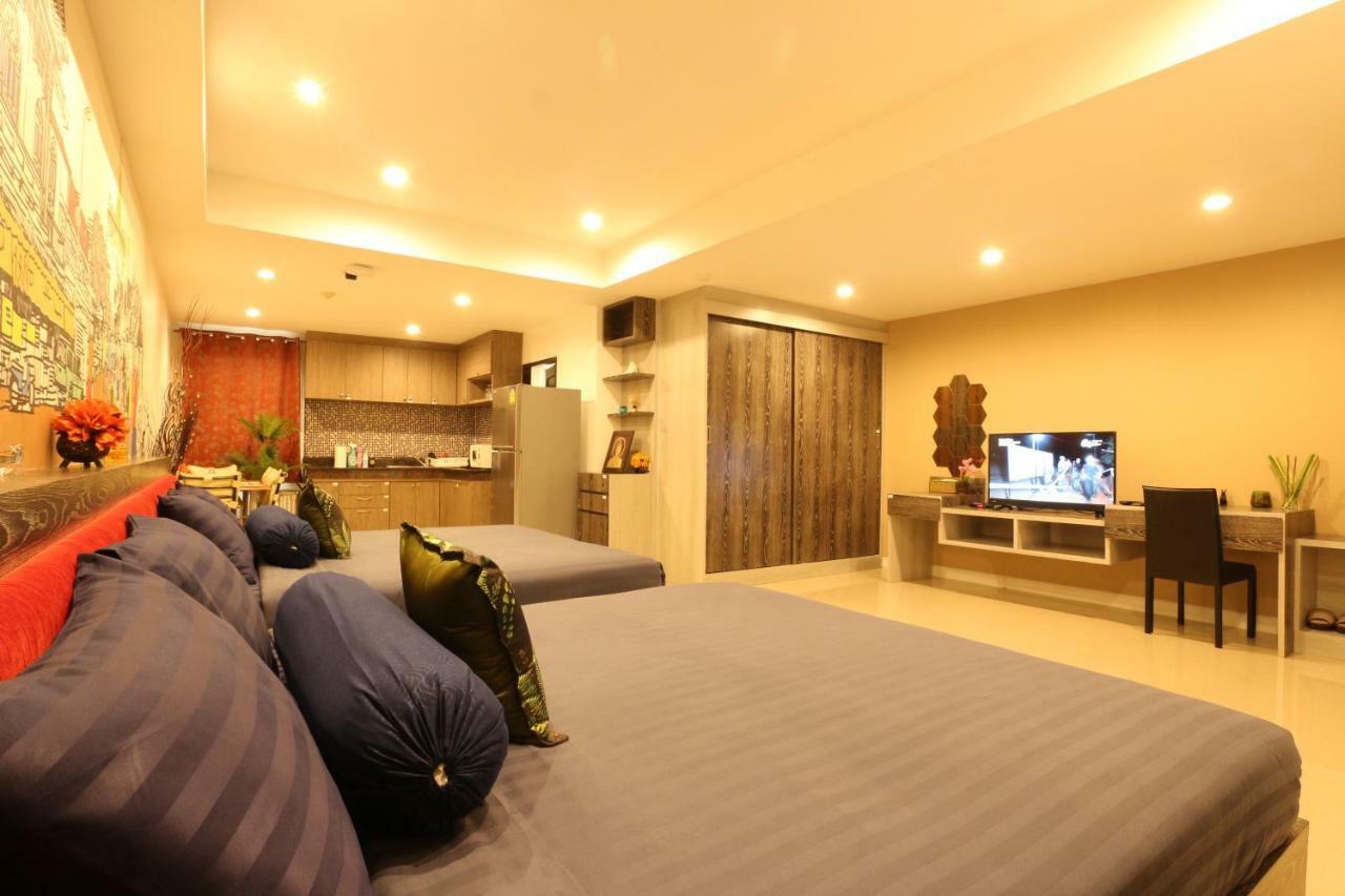 Serena Sathorn Apartment *