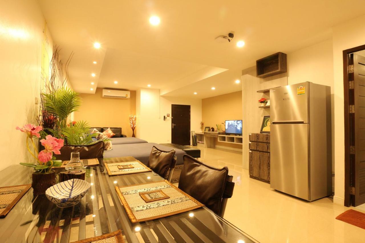 Serena Sathorn Apartment *