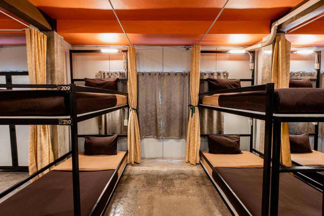 The Alley Hostel&bistro Hostel Bangkok