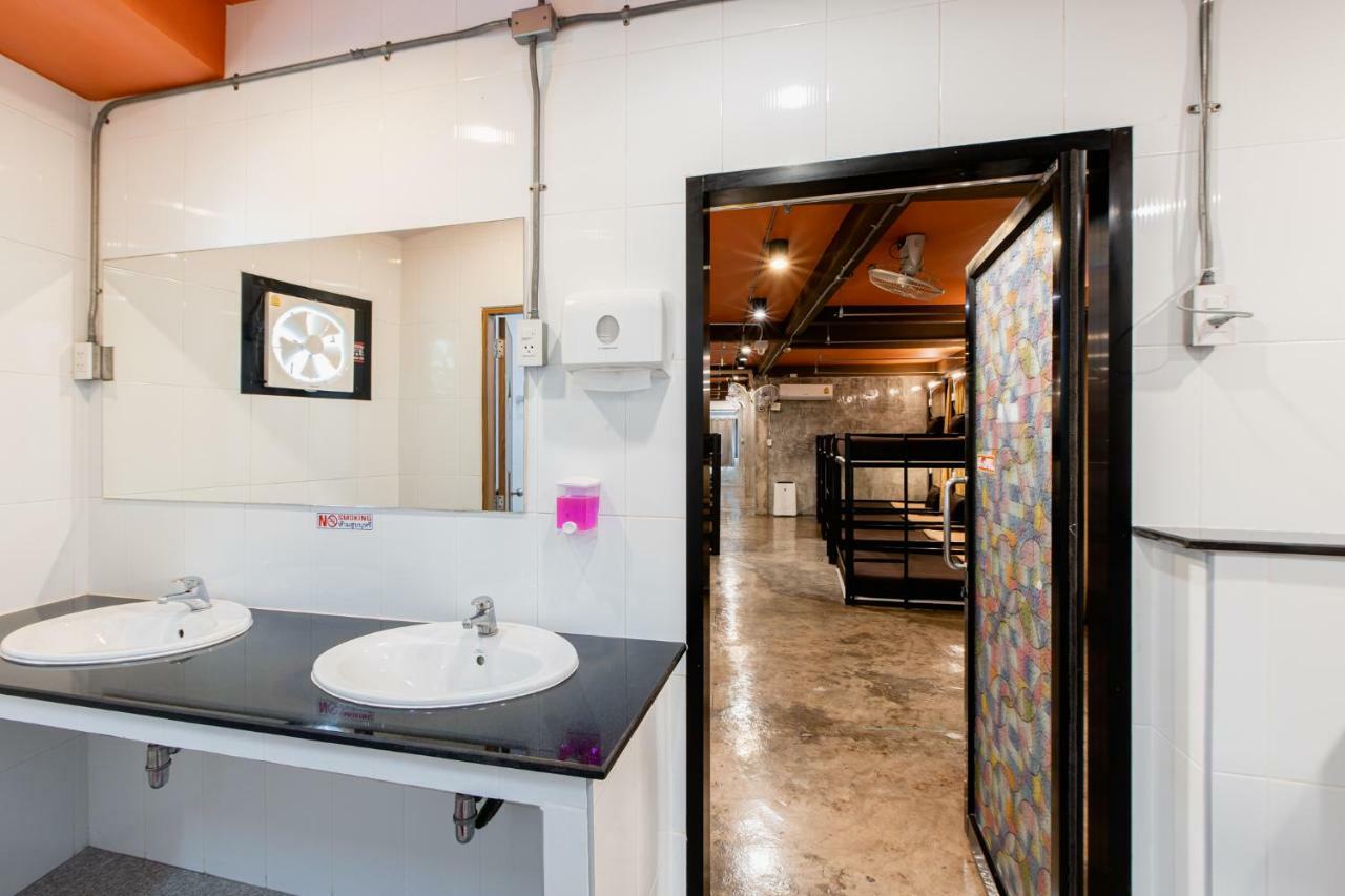 The Alley Hostel&bistro Hostel Bangkok