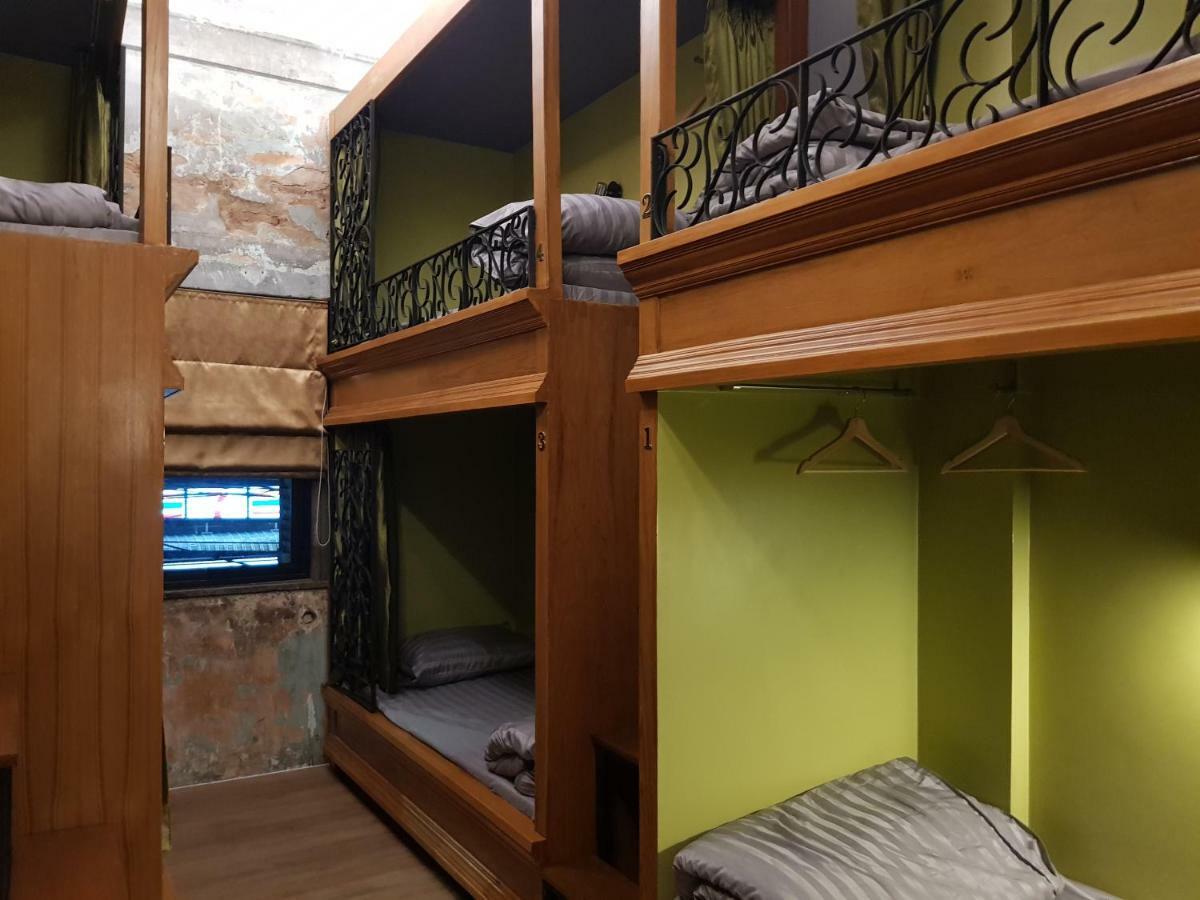 Tepbunthom Hostel *