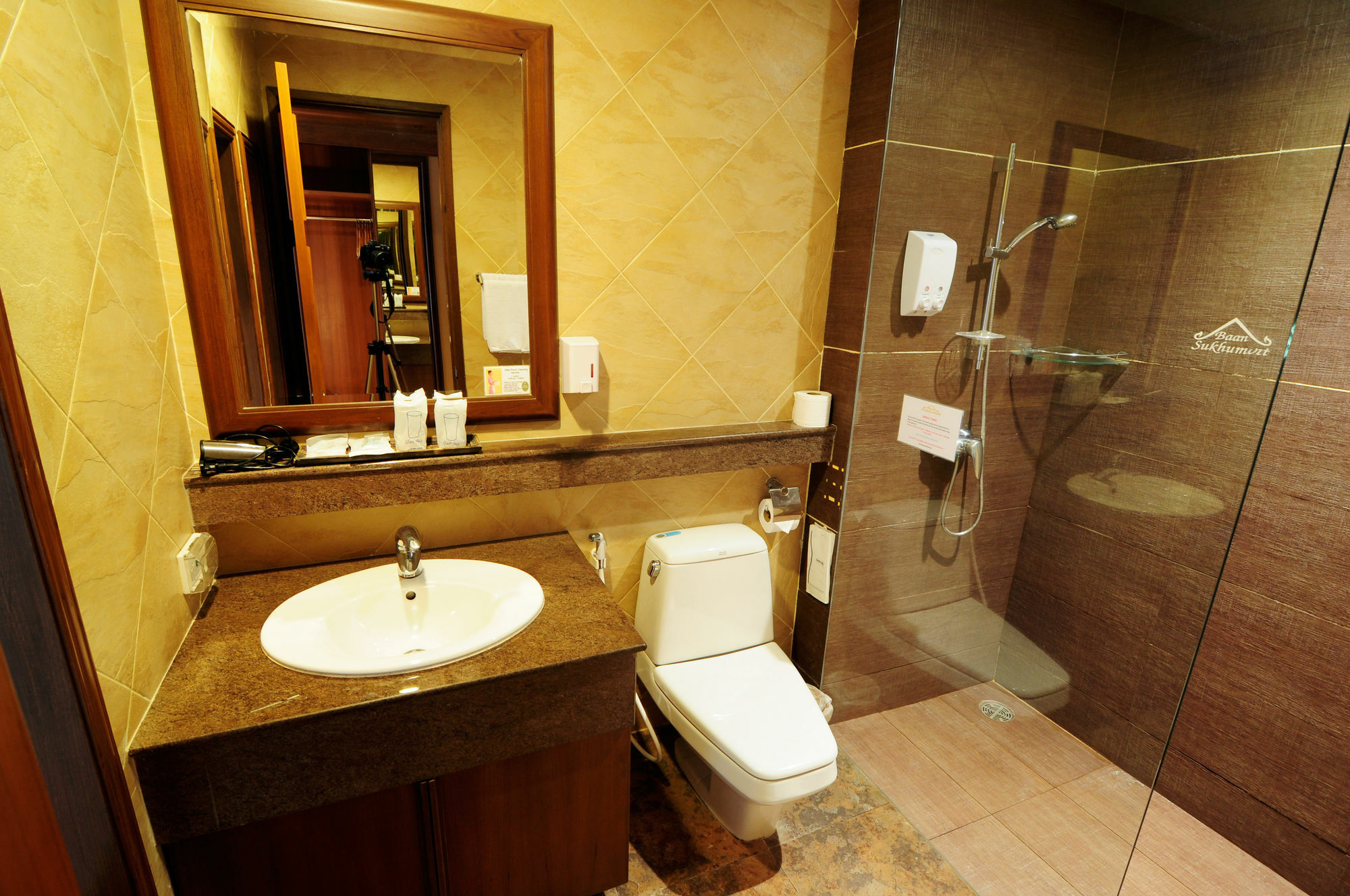 Baan Sukhumvit Soi 18 Bangkok