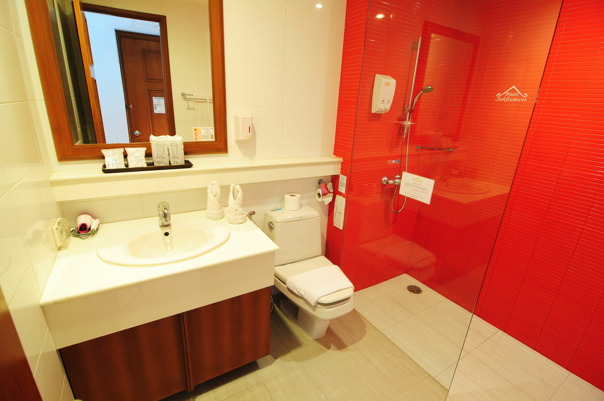 Resort Baan Sukhumvit Soi 18