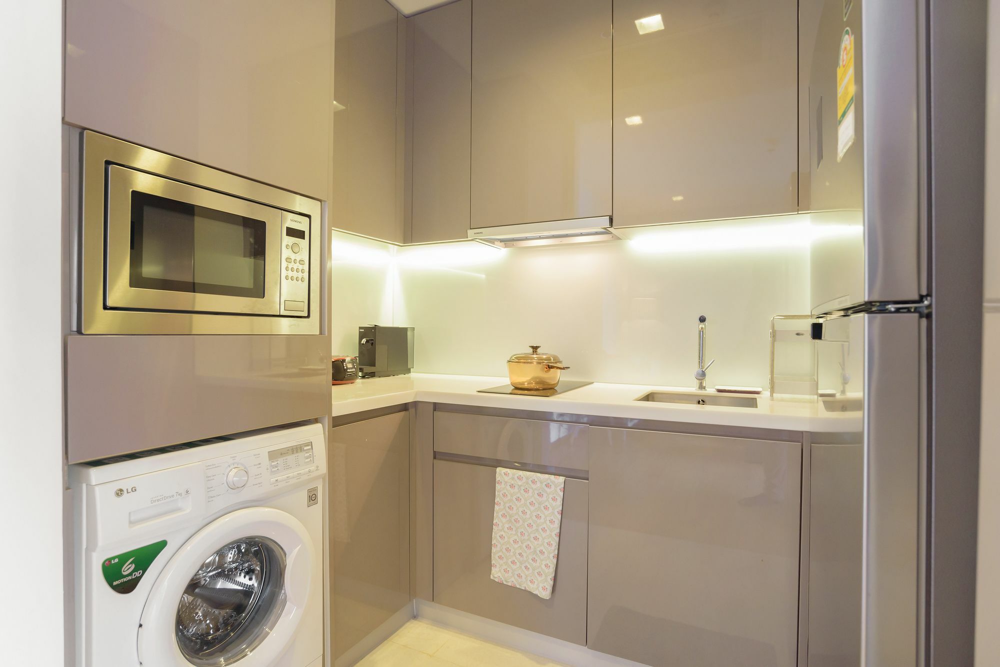 Hotel Hyde Sukhumvit 13 By Favstay 3*