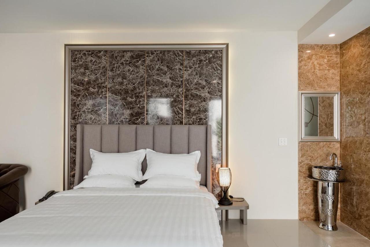 The Valen 3*