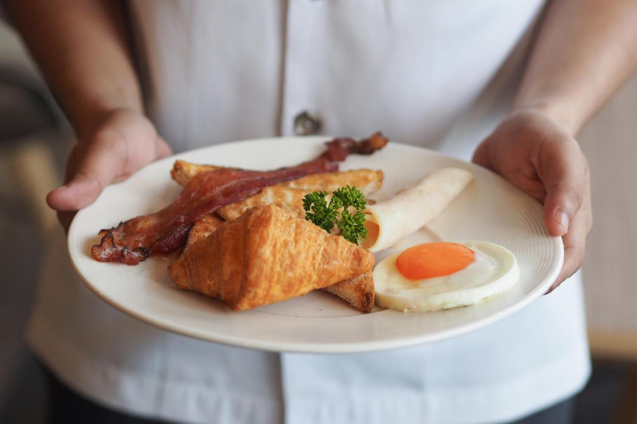 Hotel Eleven Sukhumvit 11 4*