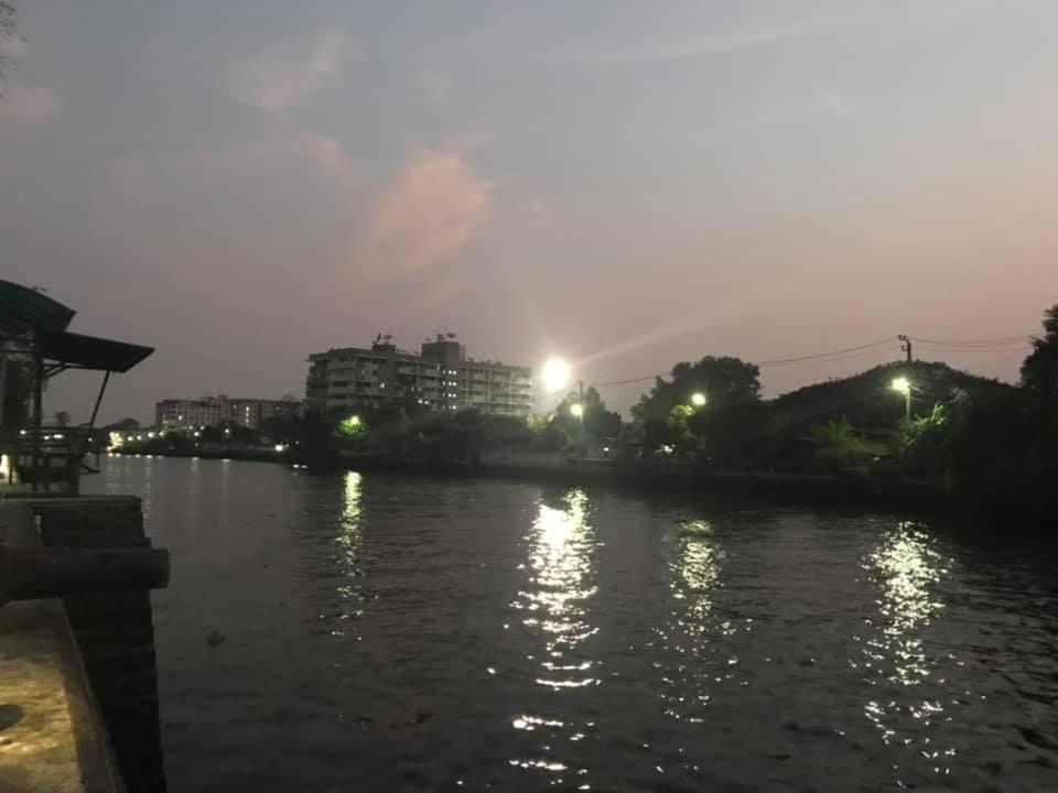 Waterside *