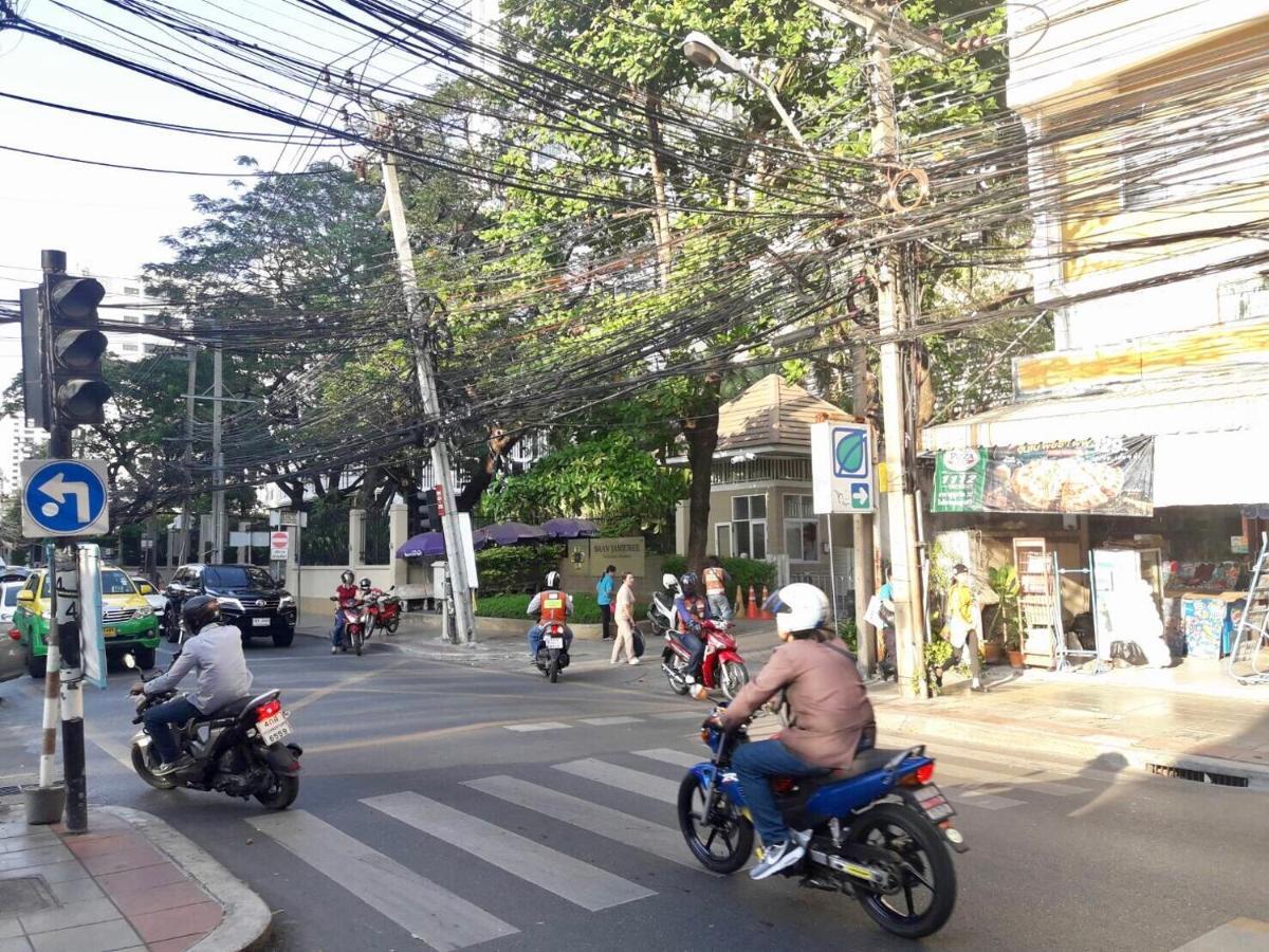 39 Living Bangkok