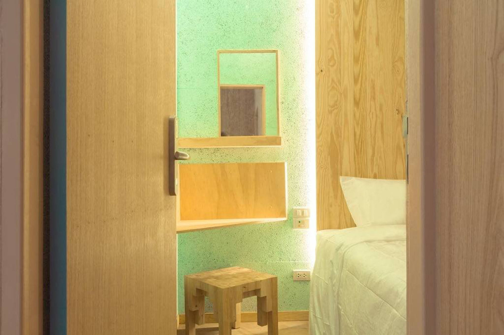 Kapselhotel Boxtel @ Suvarnabhumi Airport 2*