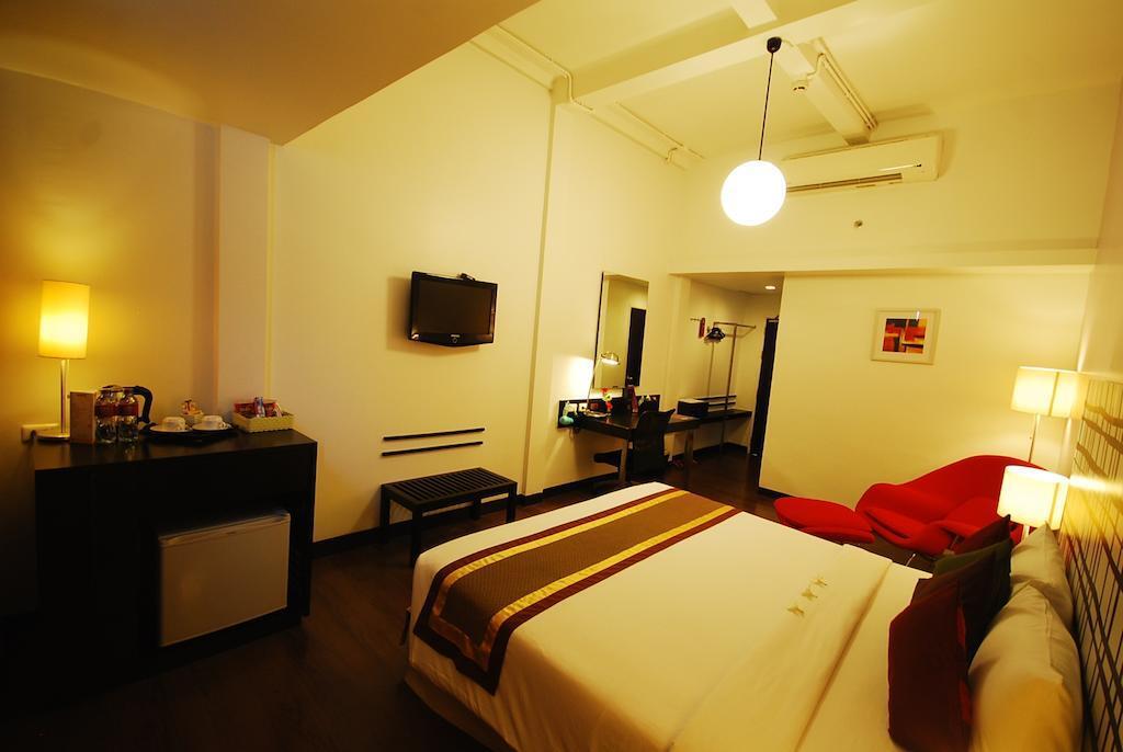 Hotel The Embassy Sathorn 3*