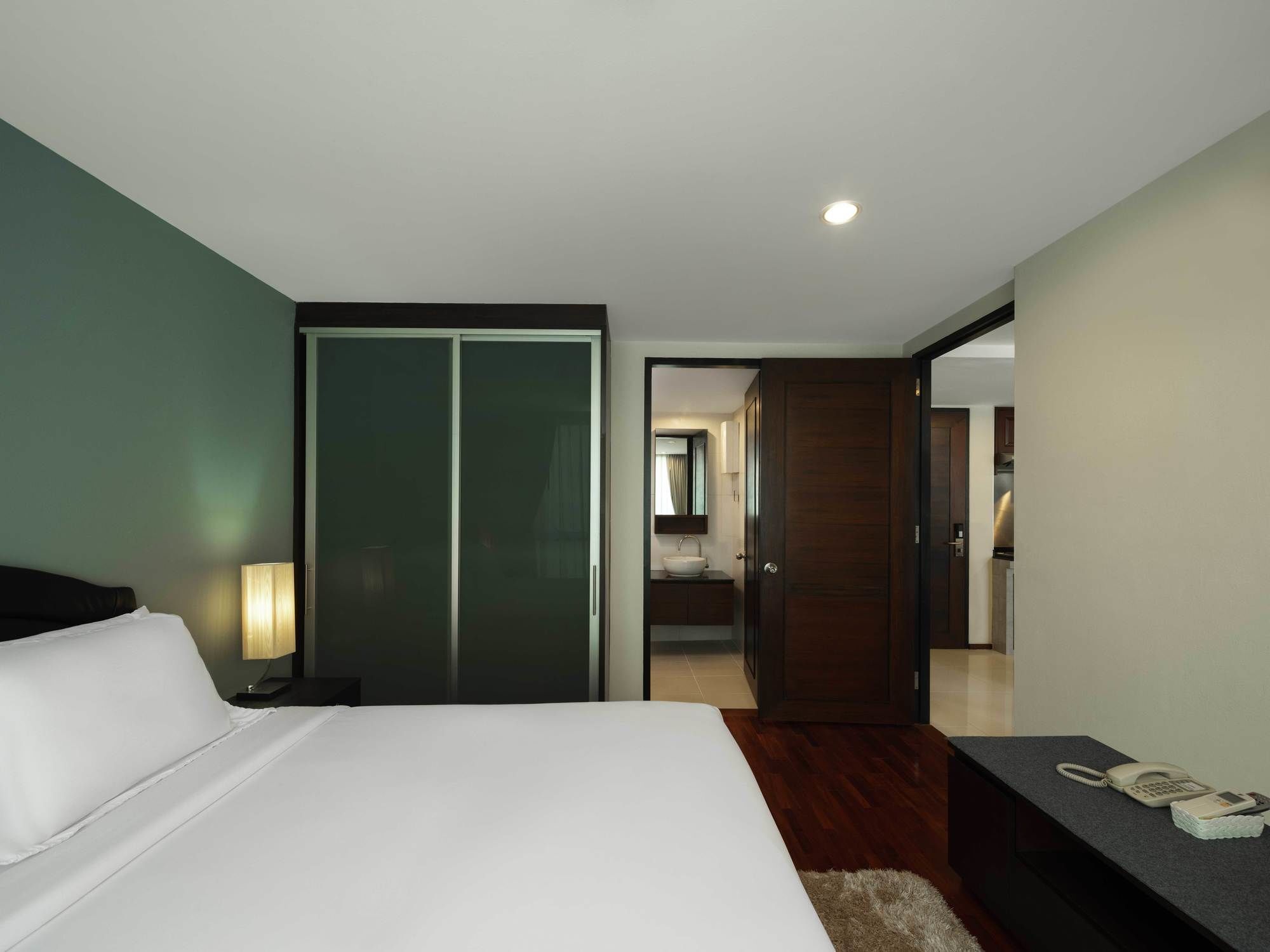 Hotel Silom Lofts 3*