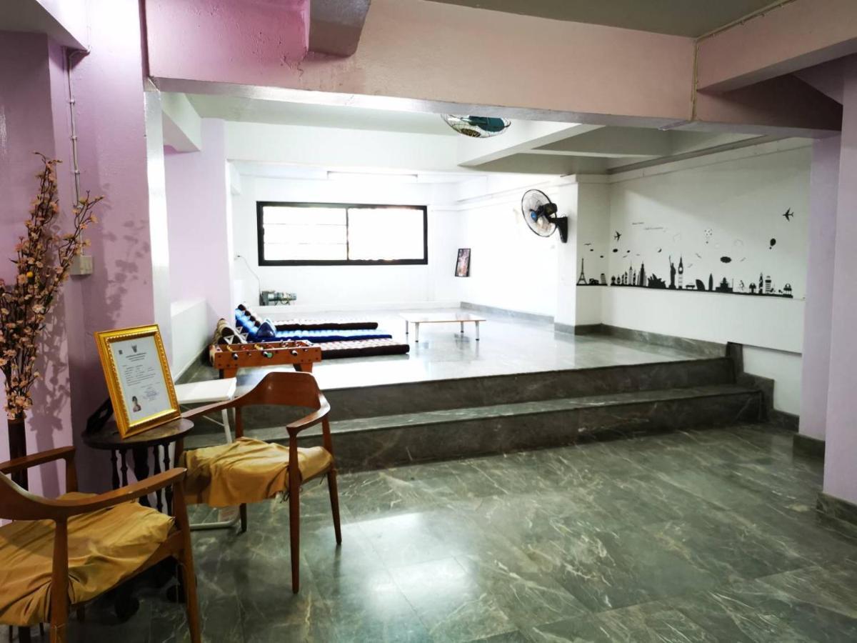 Hostel Baan1668 Hometel Near Chinatown One