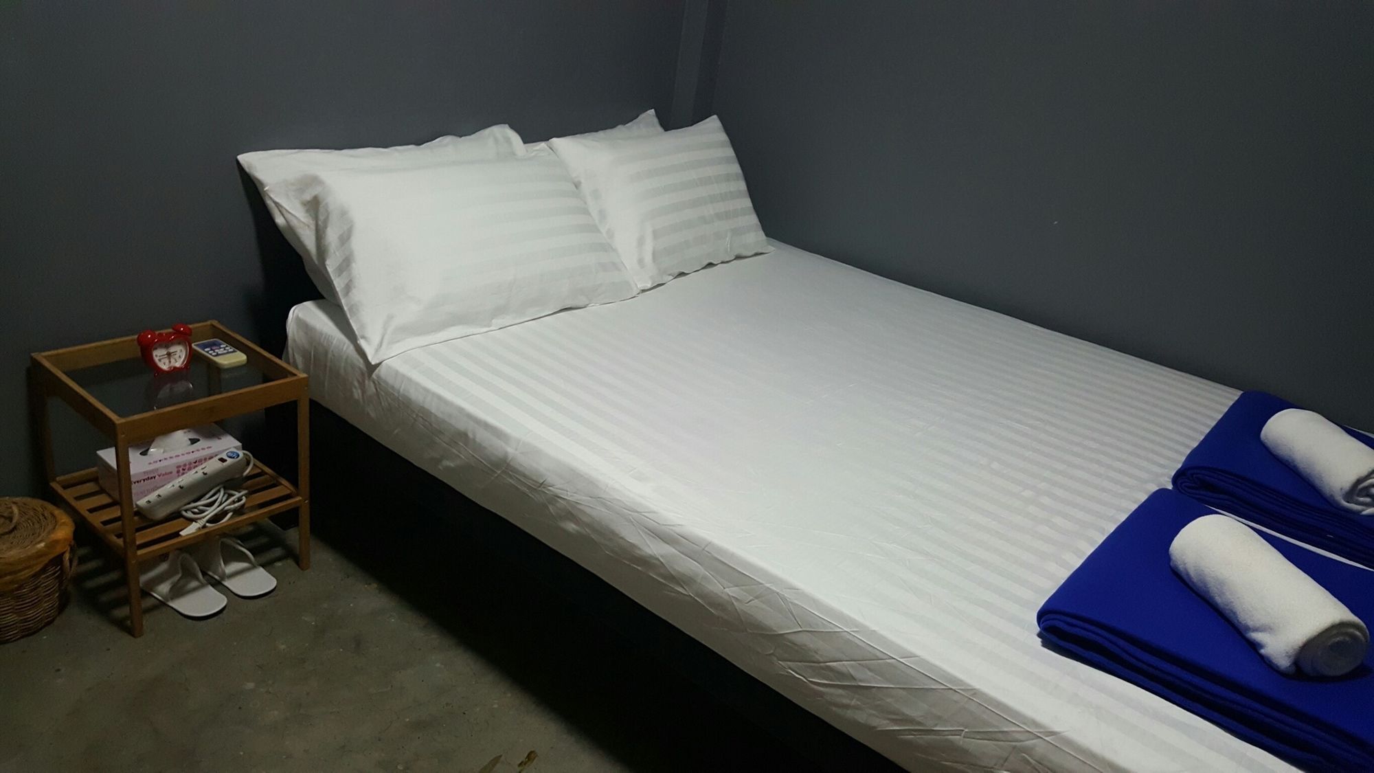 Din Space Hotel