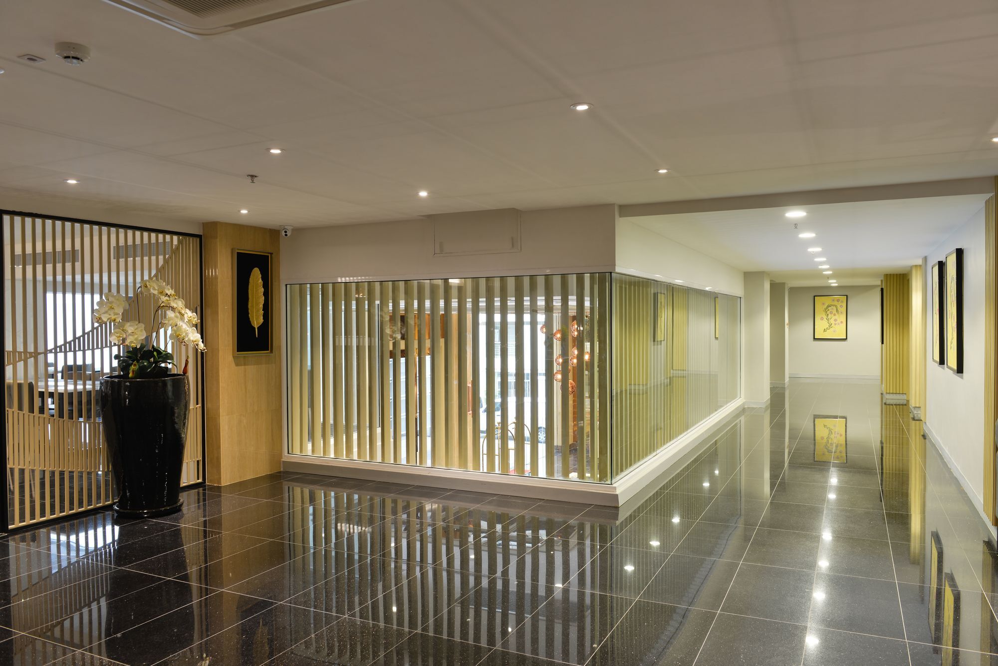 Le D'tel Hotel