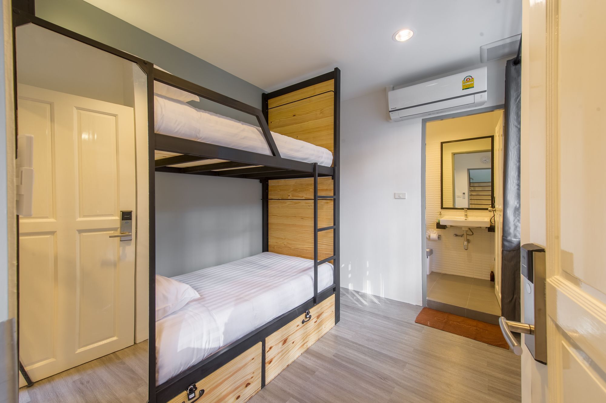 Asrama X9hostel *