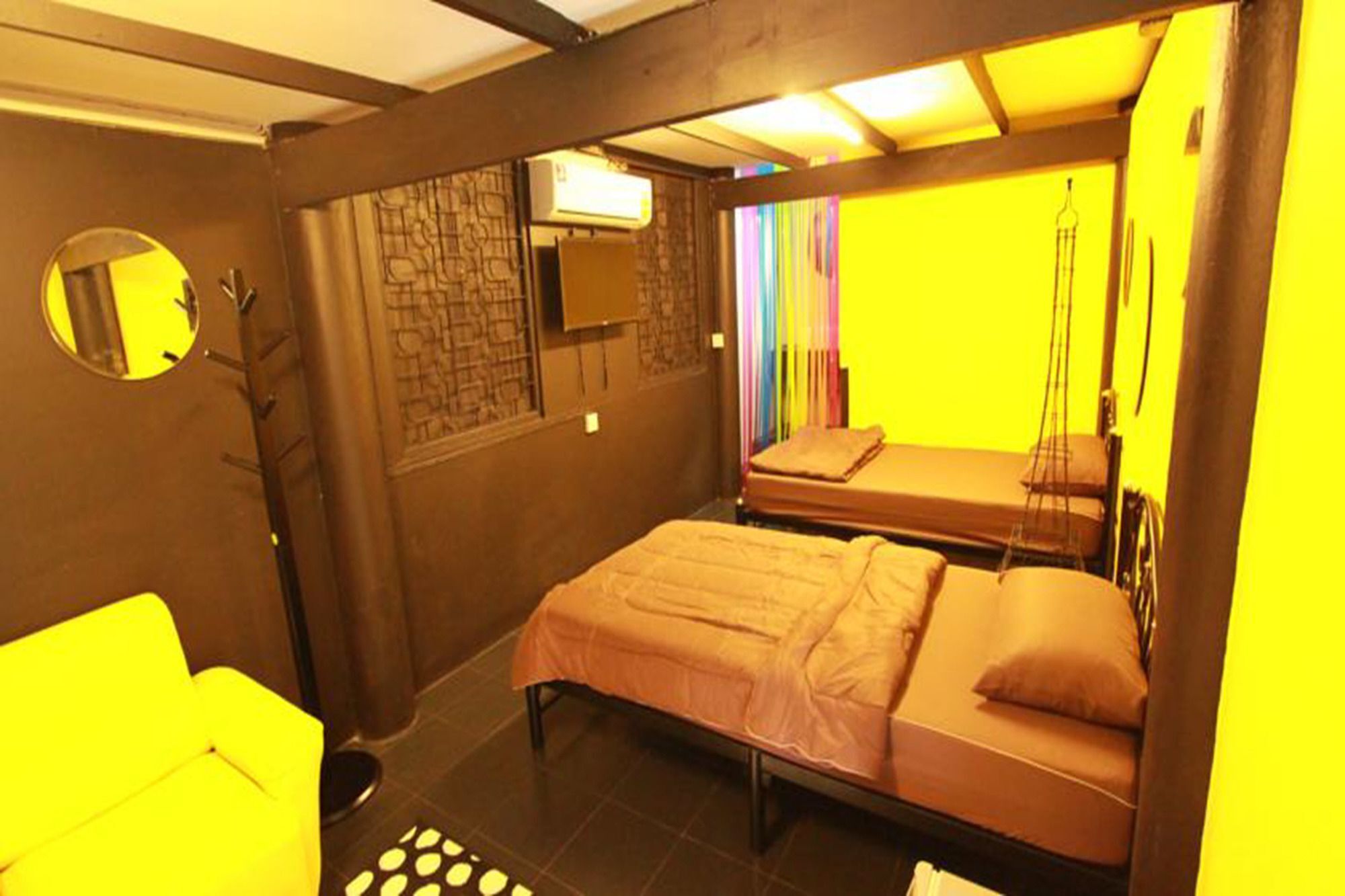 Viman Hostel *