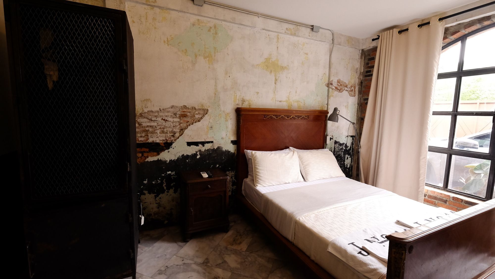 J No.14 Bed & Breakfast 3*