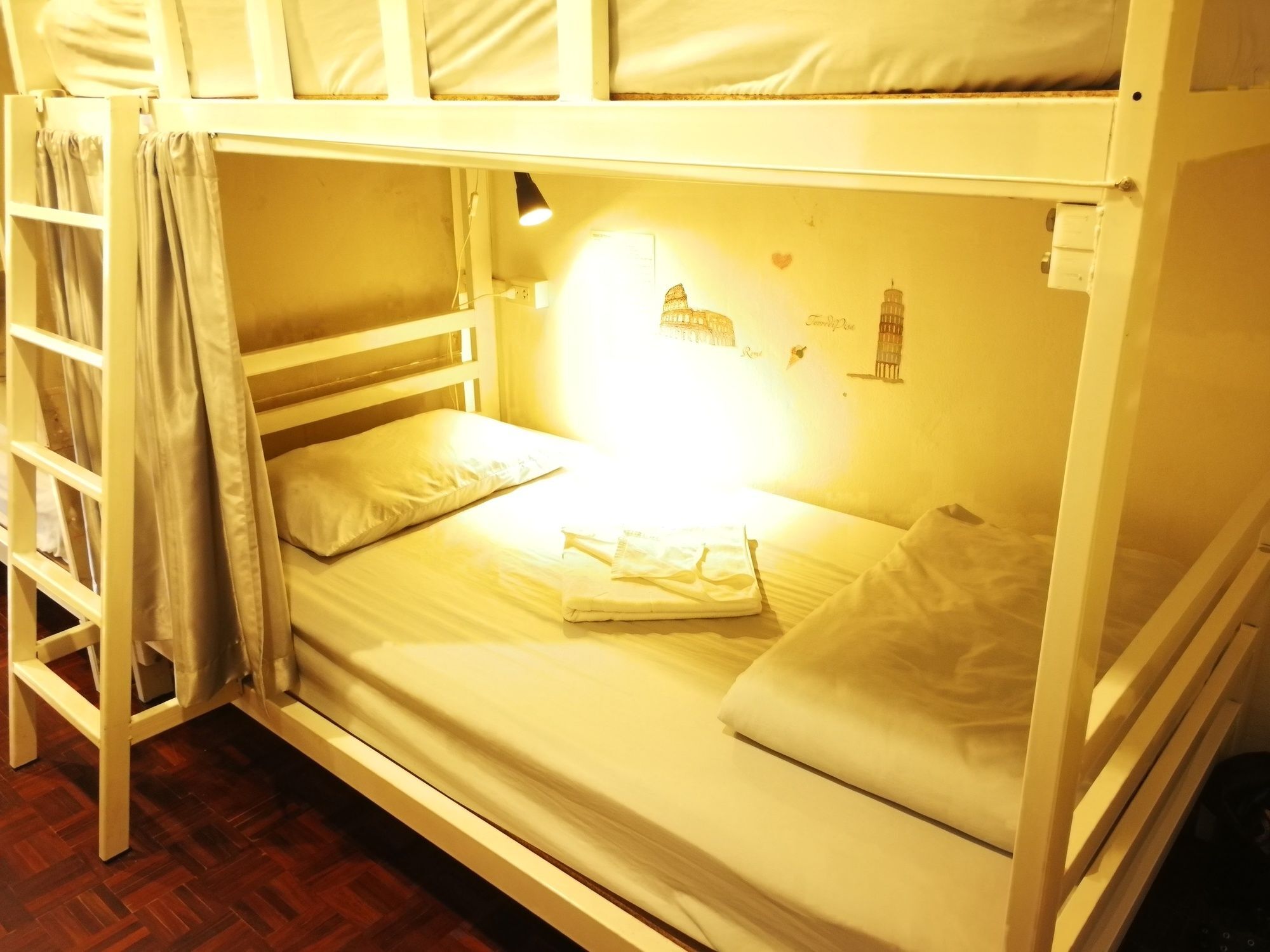The 16 Hotel Bangkok
