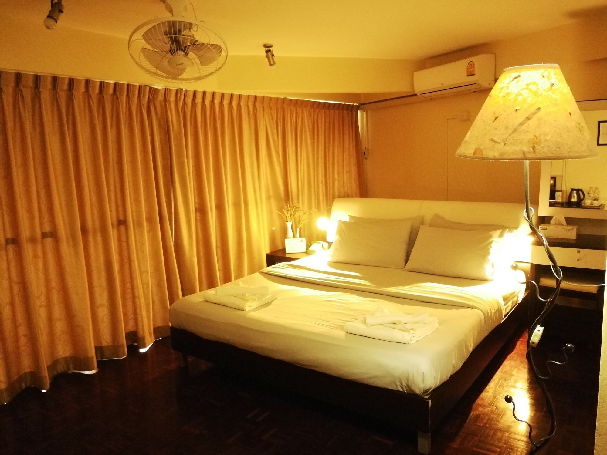 The 16 2* Bangkok