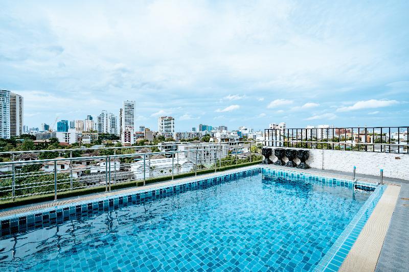 Greenview Ekkamai 10 Bangkok