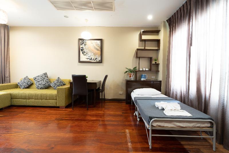 Greenview Ekkamai 10 Bangkok