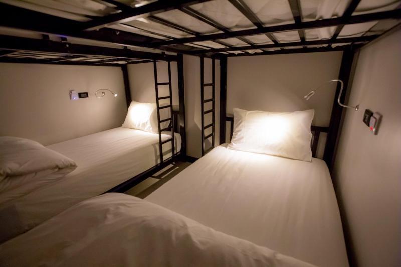 Hostel The Blocks Sukhumvit 10 *
