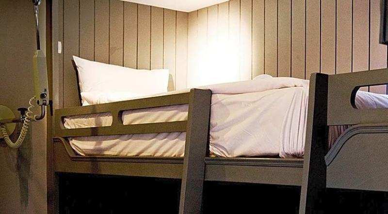 The Secret Service Guest house 3*