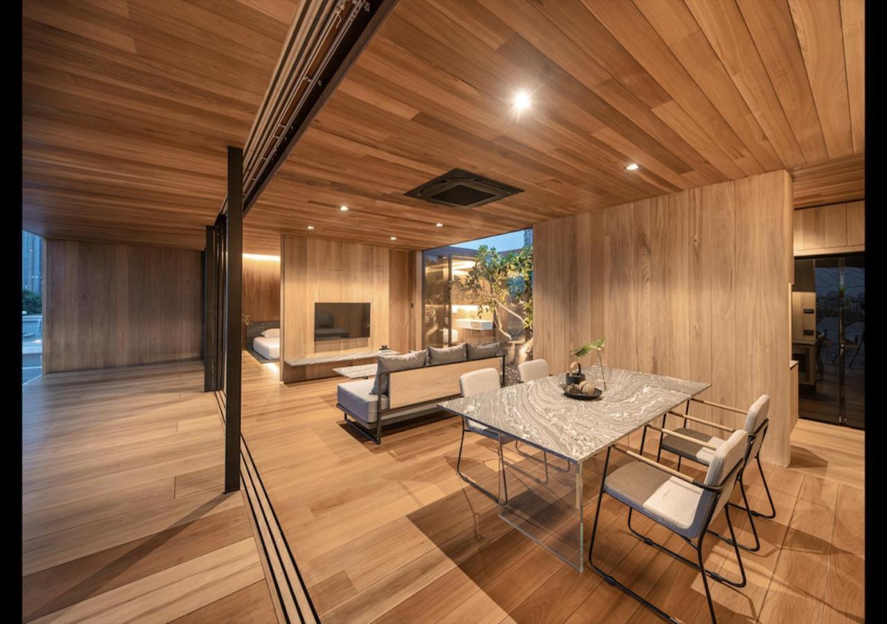 Hachi Penthouse