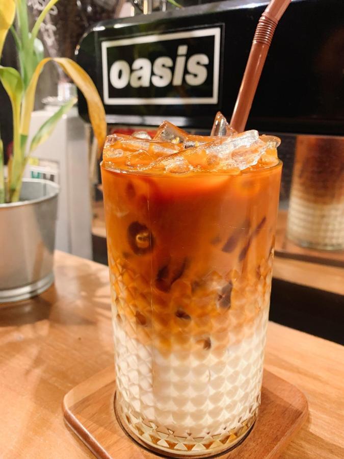 Oasis Cafe And Nap Hostel Bangkok