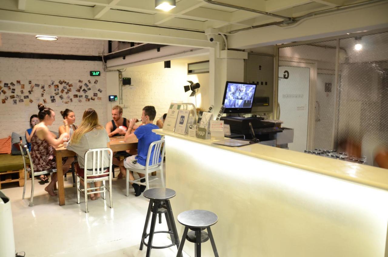 Nomad Hostel *