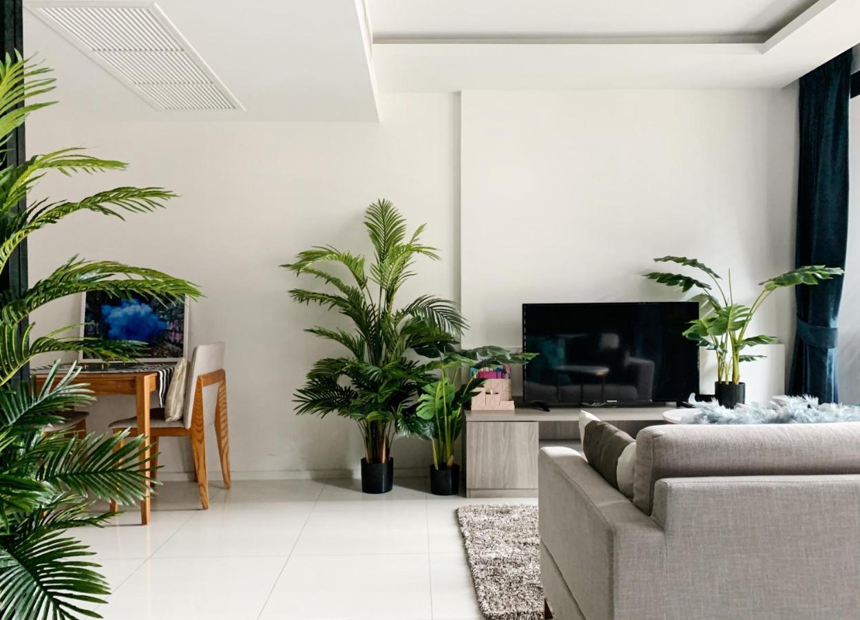 Bb88 Circle Rein Apartment