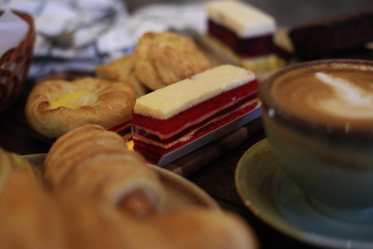 Hostel Thonglor Travellers And Cafe *