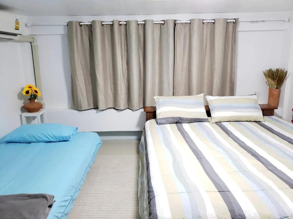 Homestay B Private Room@jj Market&bts Saphan Kwai+free Wifi Bangkok