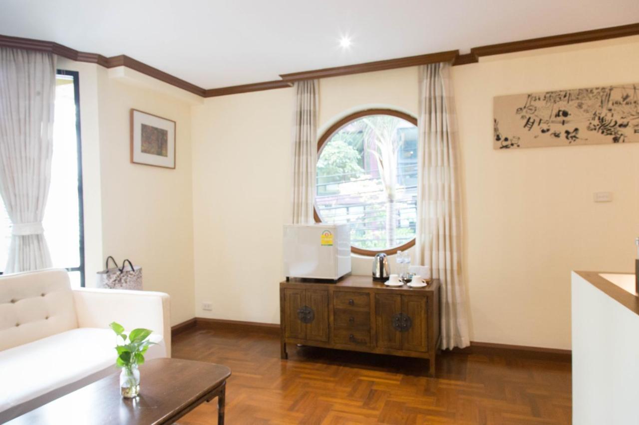 Roomquest Sukhumvit 36 Bts Thonglor Hotel 3*