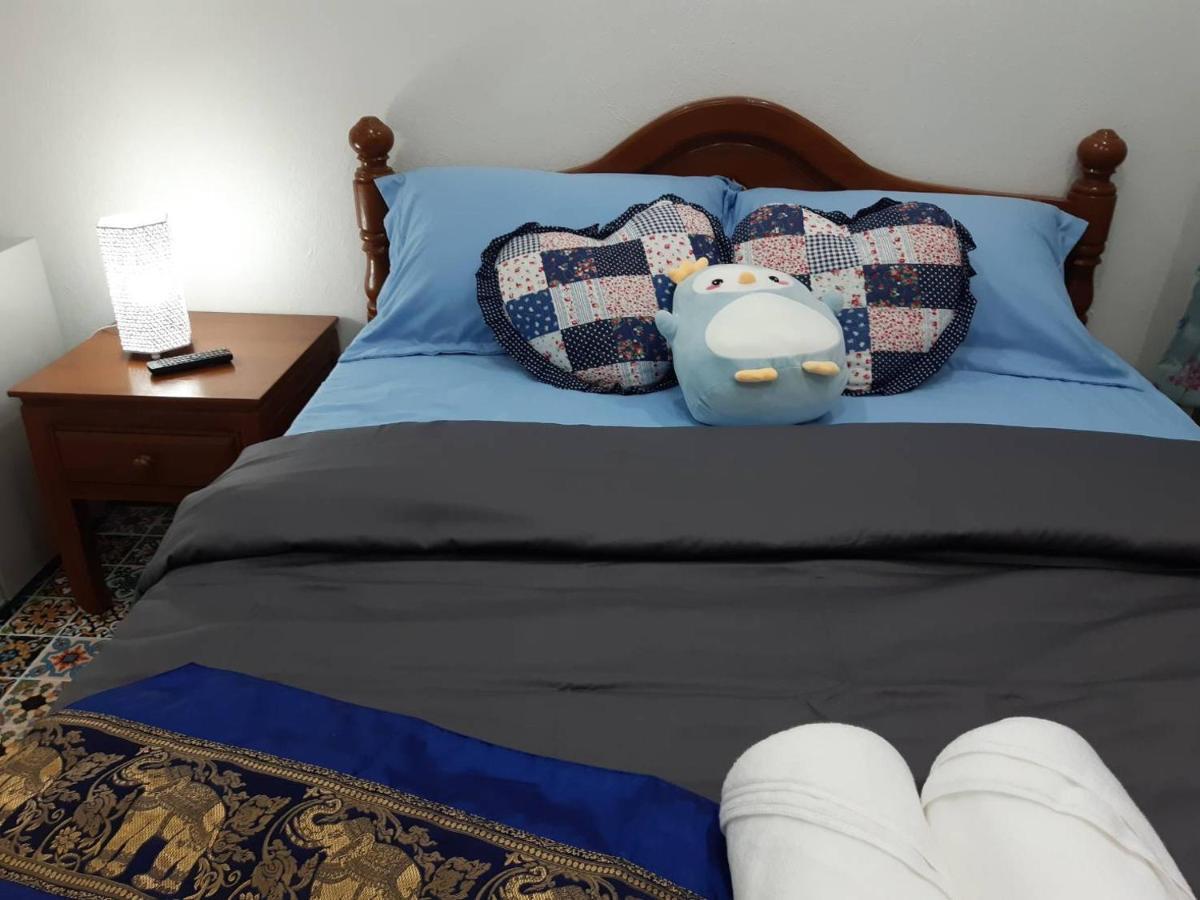 A & P House Homestay *