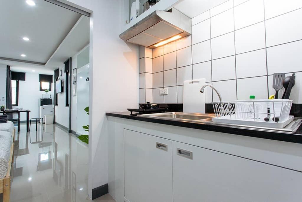 Apartment P4 Silom Large 2beds Full Kitchen Wifi 4-6pax Bangkok