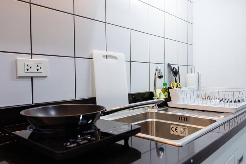 P4 Silom Large 2beds Full Kitchen Wifi 4-6pax Apartment