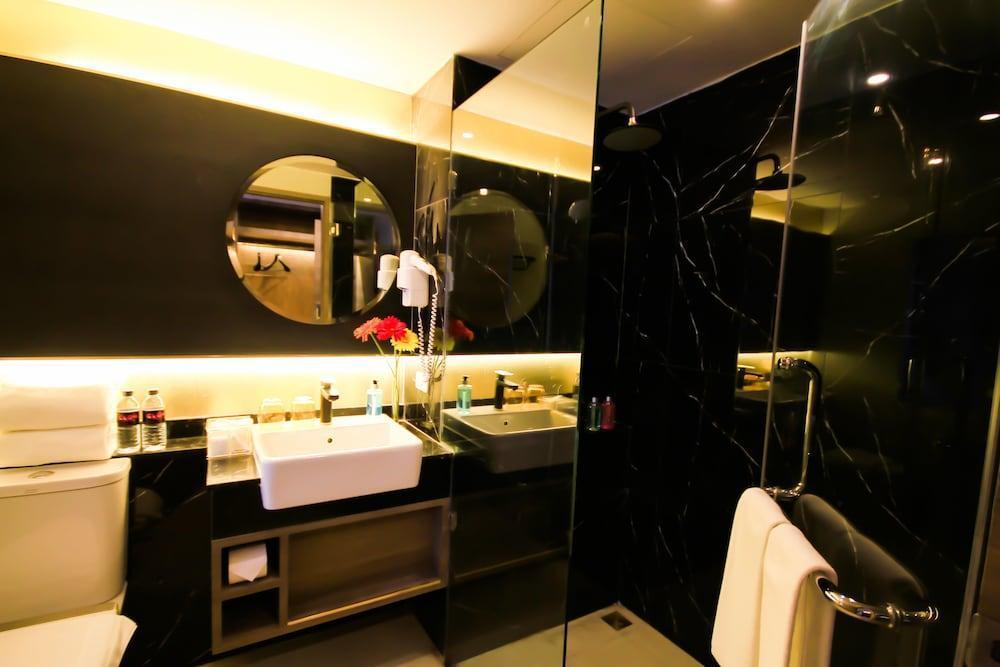 Glow Sukhumvit 5