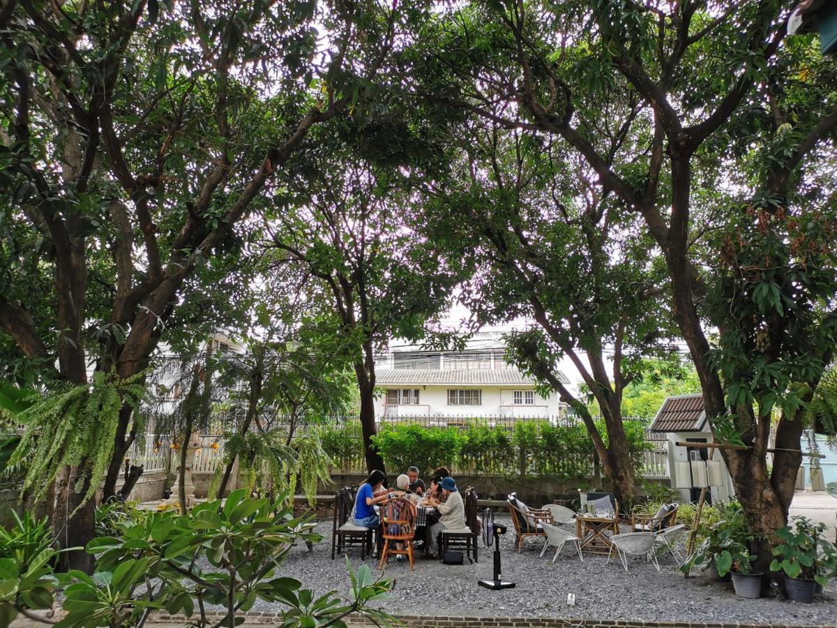 24 Samsen Heritage House Guest house *