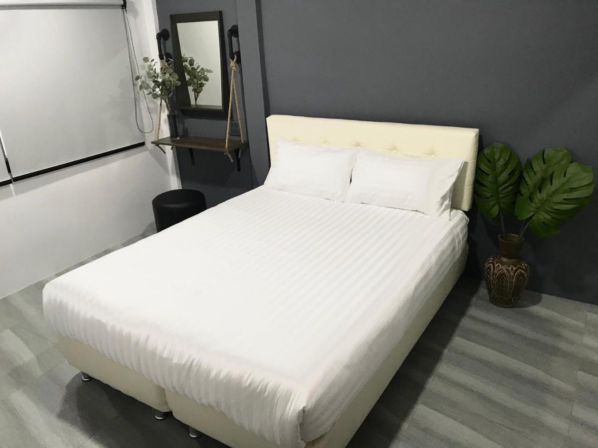 The Silver Stag 9mins Jjmarket,bts,30mins Dmk Holiday home Bangkok