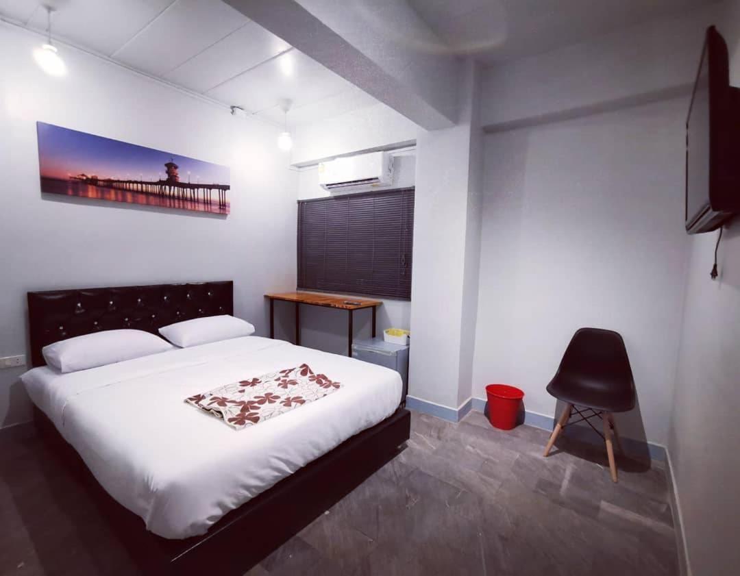Pausetel Hostel *