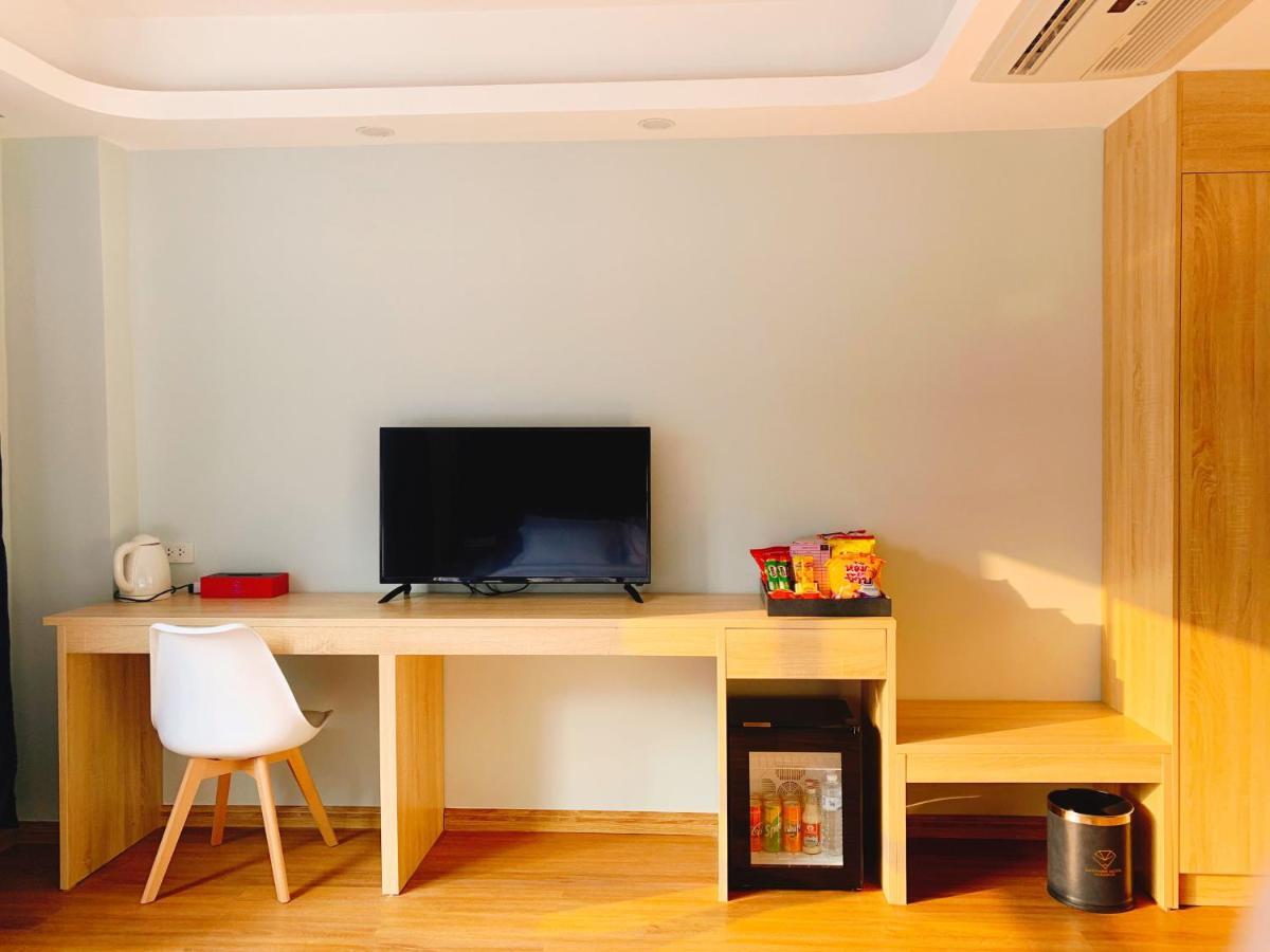Sapphire Silom