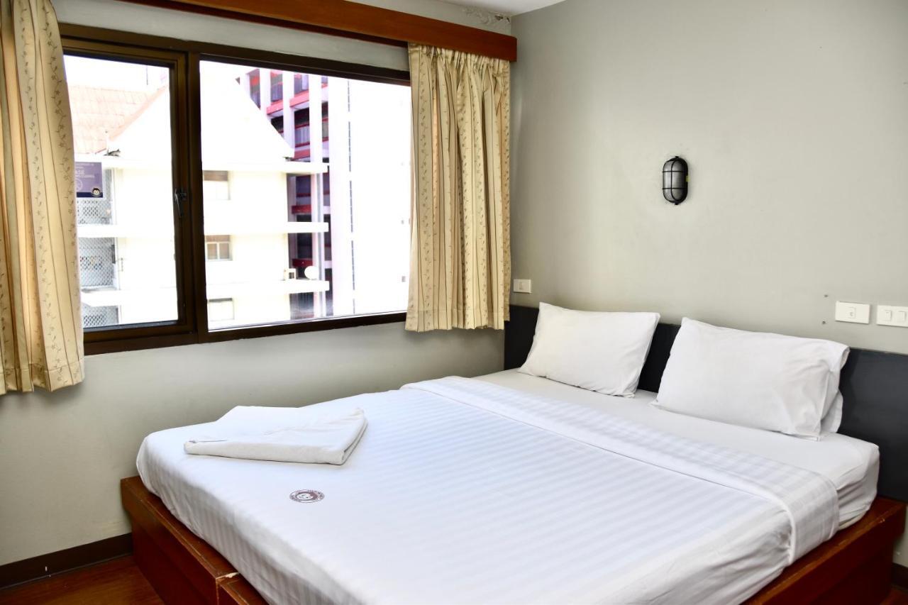 Hostel Mad Monkey (adults Only) *