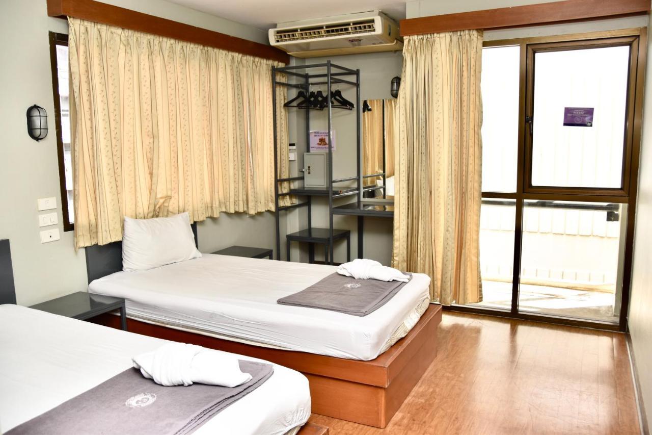 Hostel Mad Monkey (adults Only)