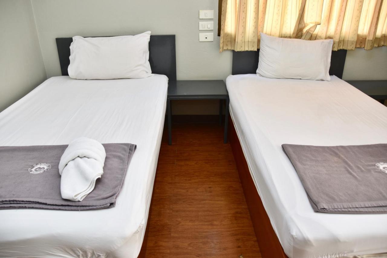 Hostel Mad Monkey (adults Only) *