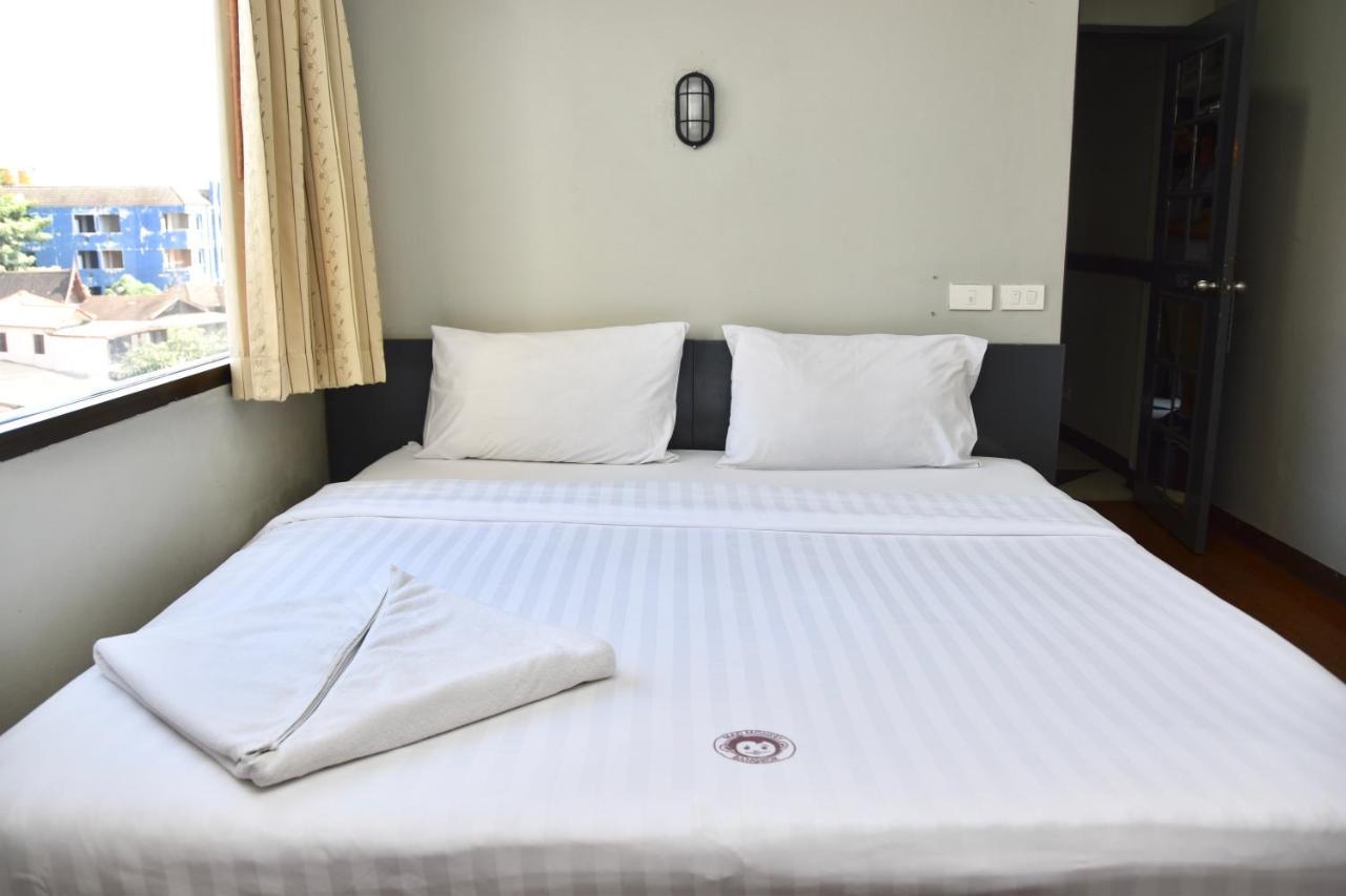 Mad Monkey (adults Only) Hostel