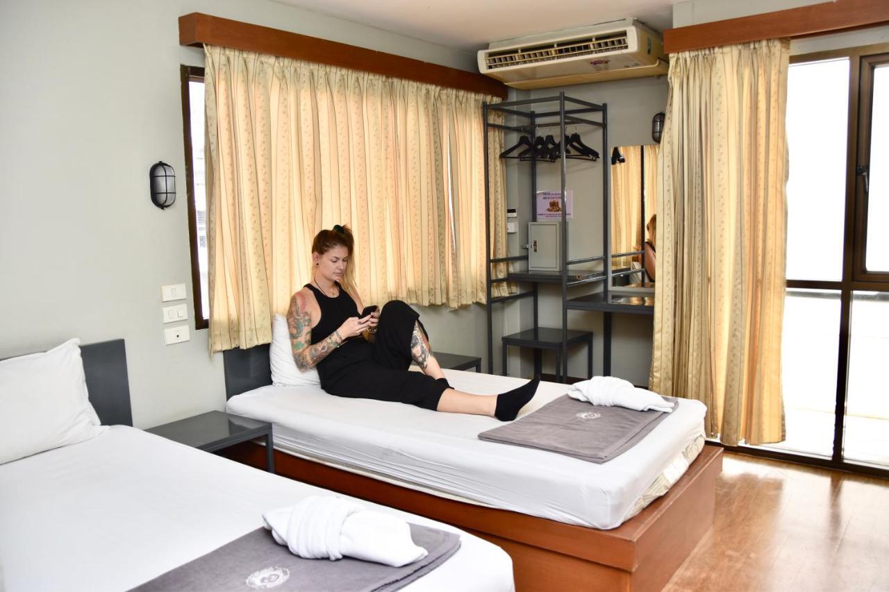 Mad Monkey (adults Only) Hostel *