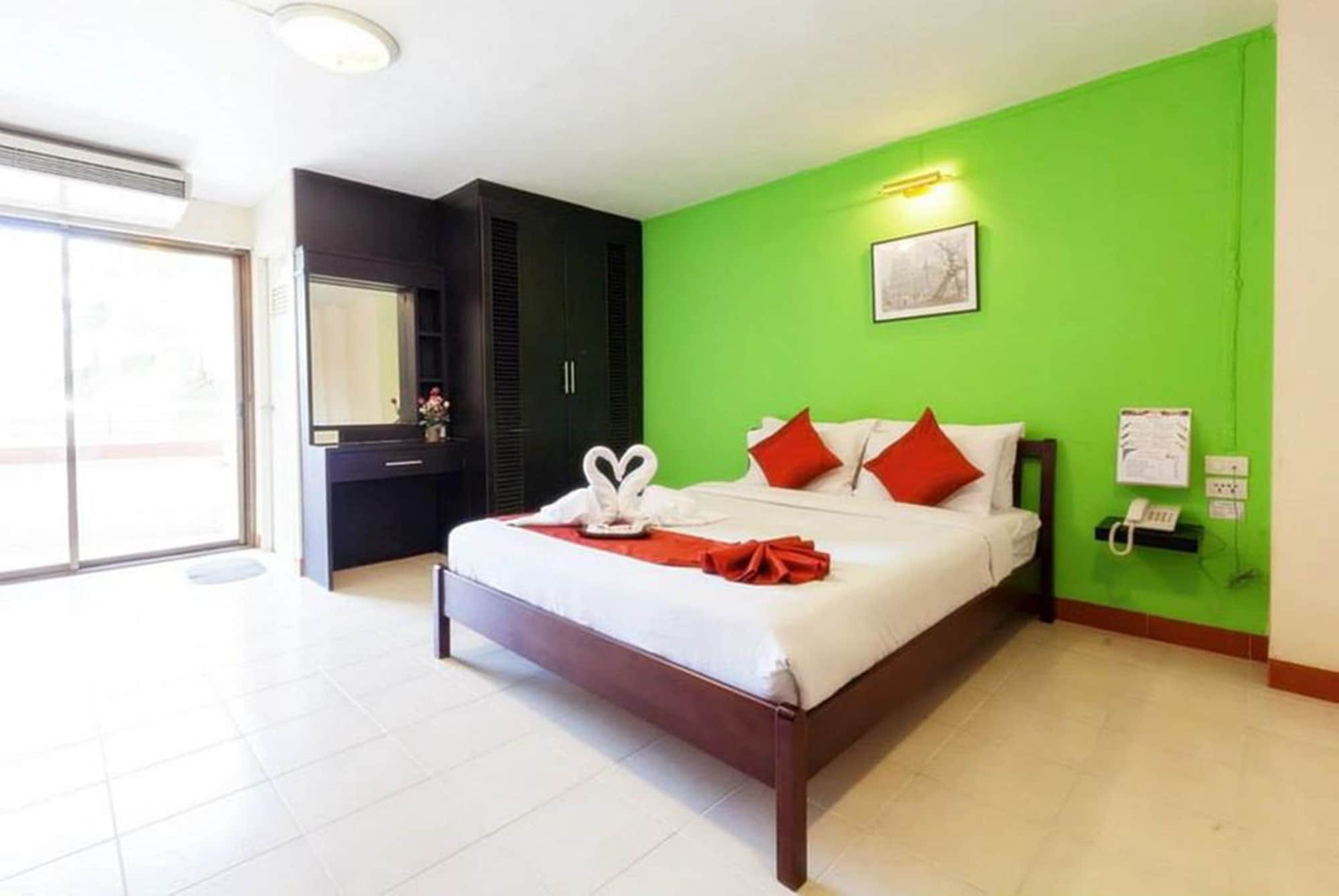 Wongcharearn Mansion Hotel 3*